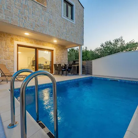 Dina Villa Zaton (Zadar)