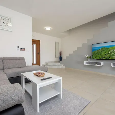 Dina Villa Zaton (Zadar)
